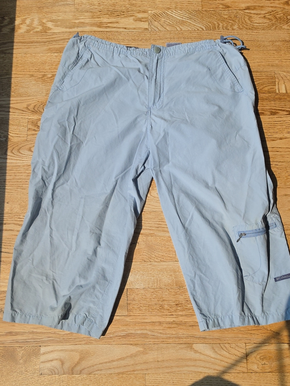 (M) Columbia Light Blue Women's Capris Athleisure Adventure Travel Hiking Camp